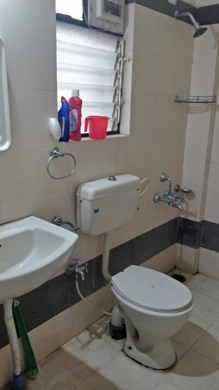 Bathroom, vasant-complex-bhugaon 1 Bedroom 620 Sq.Ft. Apartment In Bhugaon Pune 8803911