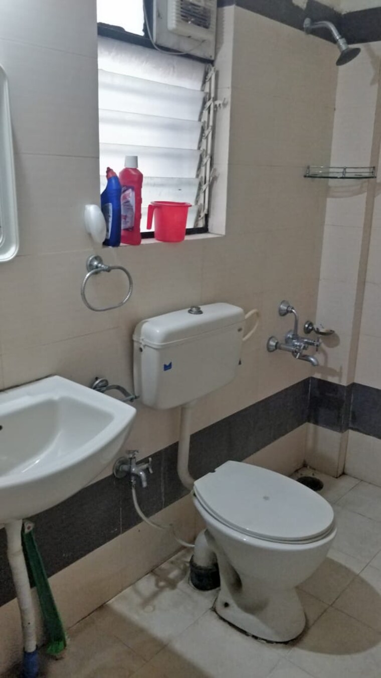 Bathroom, vasant-complex-bhugaon 1 Bedroom 620 Sq.Ft. Apartment In Bhugaon Pune 8803911
