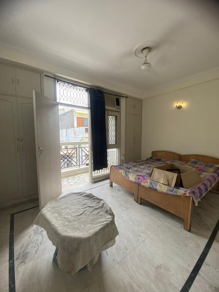 Bedroom, malviya nagar 3 Bedroom 150 Sq.Yd. Builder Floor In Malviya Nagar Delhi 8803917