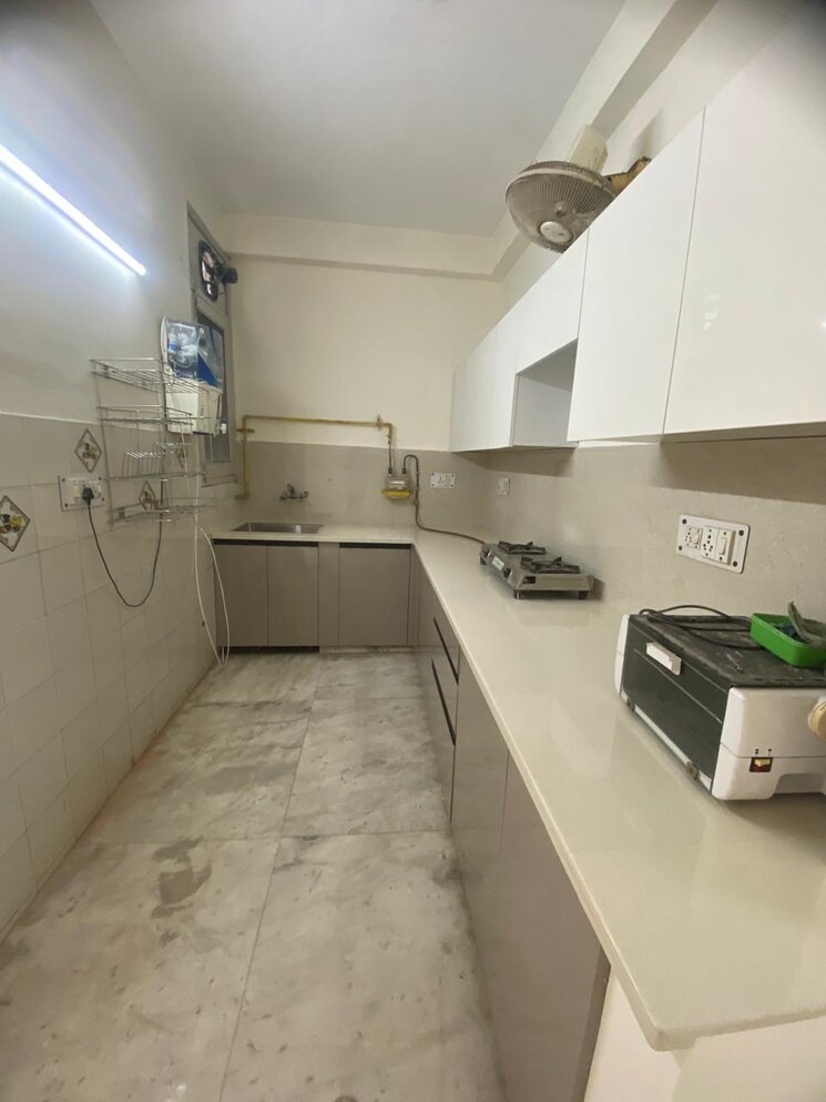 Kitchen, malviya nagar 3 Bedroom 150 Sq.Yd. Builder Floor In Malviya Nagar Delhi 8803917