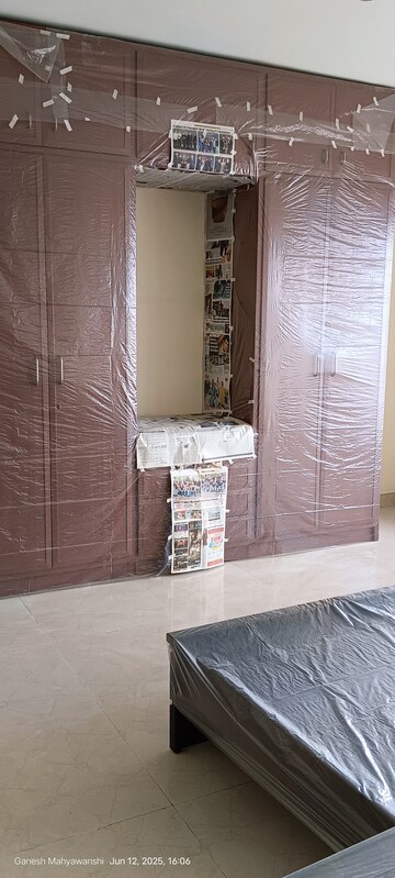 Bathroom in 4 BHK Apartment at Sanghi Residency, Prabhadevi – for Rent