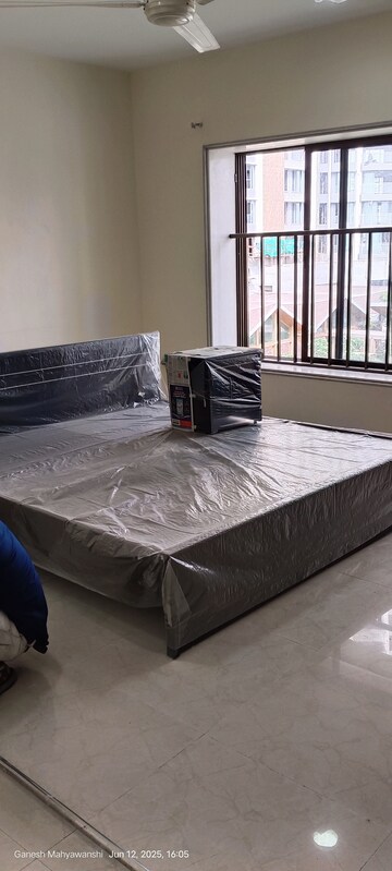 Bedroom in 4 BHK Apartment at Sanghi Residency, Prabhadevi – for Rent