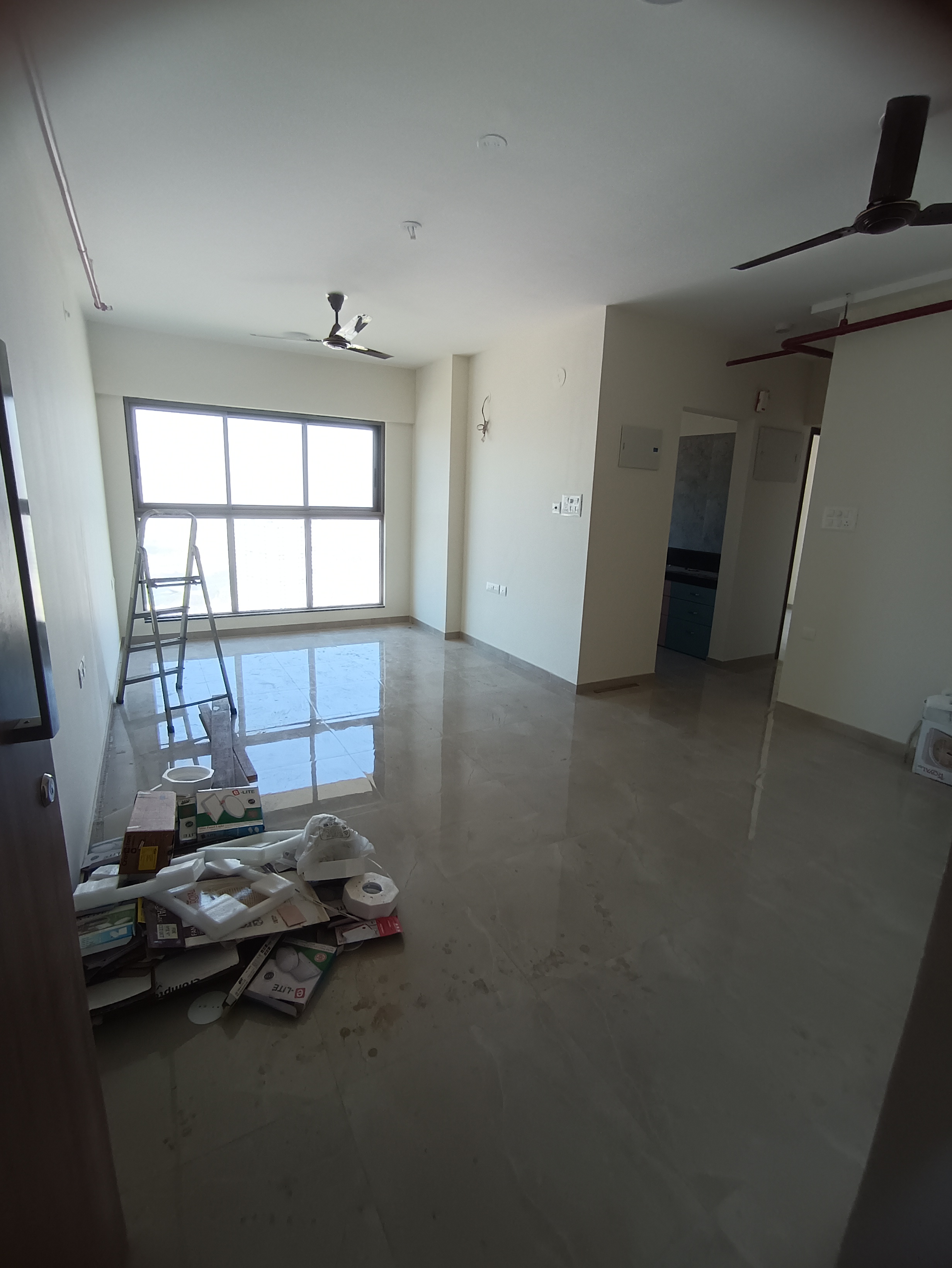 2 BHK Apartment For Rent in Sheth Irene
