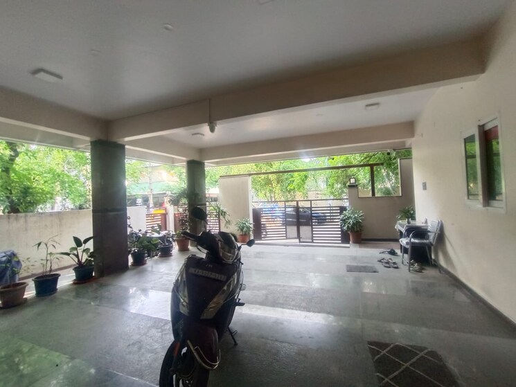  Parking, hsr layout 1 RK 300 Sq.Ft. Builder Floor In Hsr Layout Bangalore 8803940