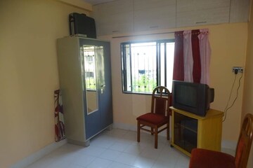 Living Room in 1 BHK Apartment at New Madha Colony – for Rent