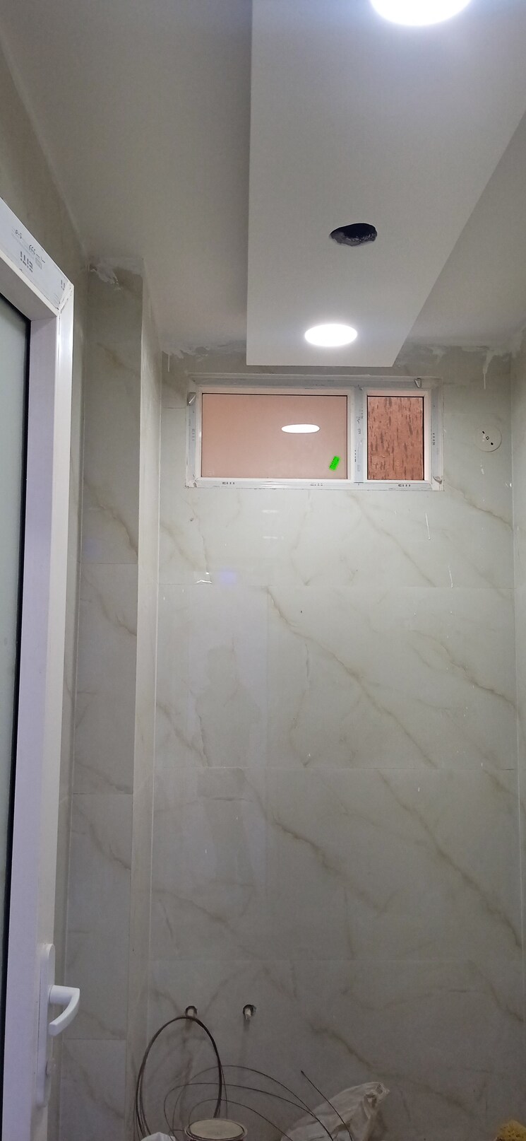Bathroom, igi airport area 3 Bedroom 1000 Sq.Ft. Builder Floor In Igi Airport Area Delhi 8803939
