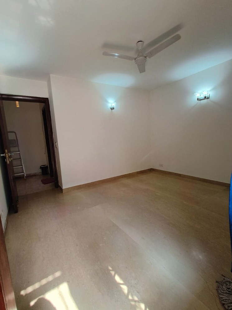 Room, green park 3 Bedroom 1800 Sq.Ft. Builder Floor In Green Park Delhi 8803932