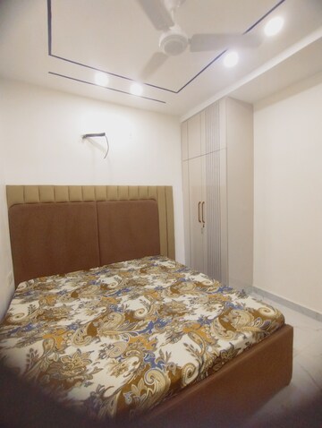 Furnished Amenities in 2 BHK Builder Floor at Dwarka Mor – for Sale