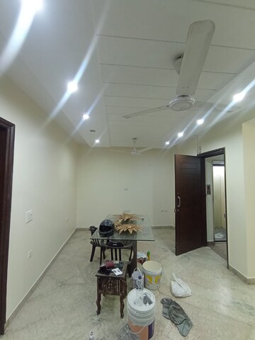 Living Room in 3 BHK Apartment at East Patel Nagar – for Rent