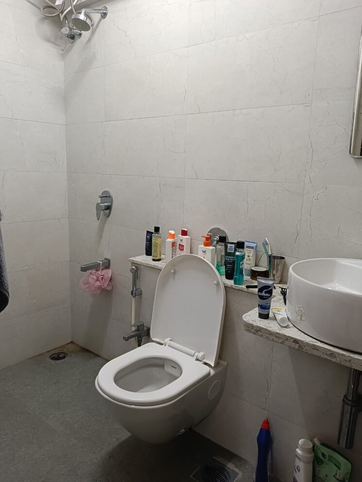 Bathroom, sugee-atharva 2 Bedroom 470 Sq.Ft. Apartment In Prabhadevi Mumbai 8803988