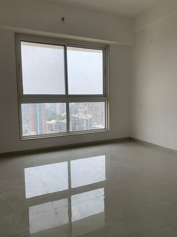 Room in 2 BHK Apartment at Shraddha Elite, Borivali West – for Rent