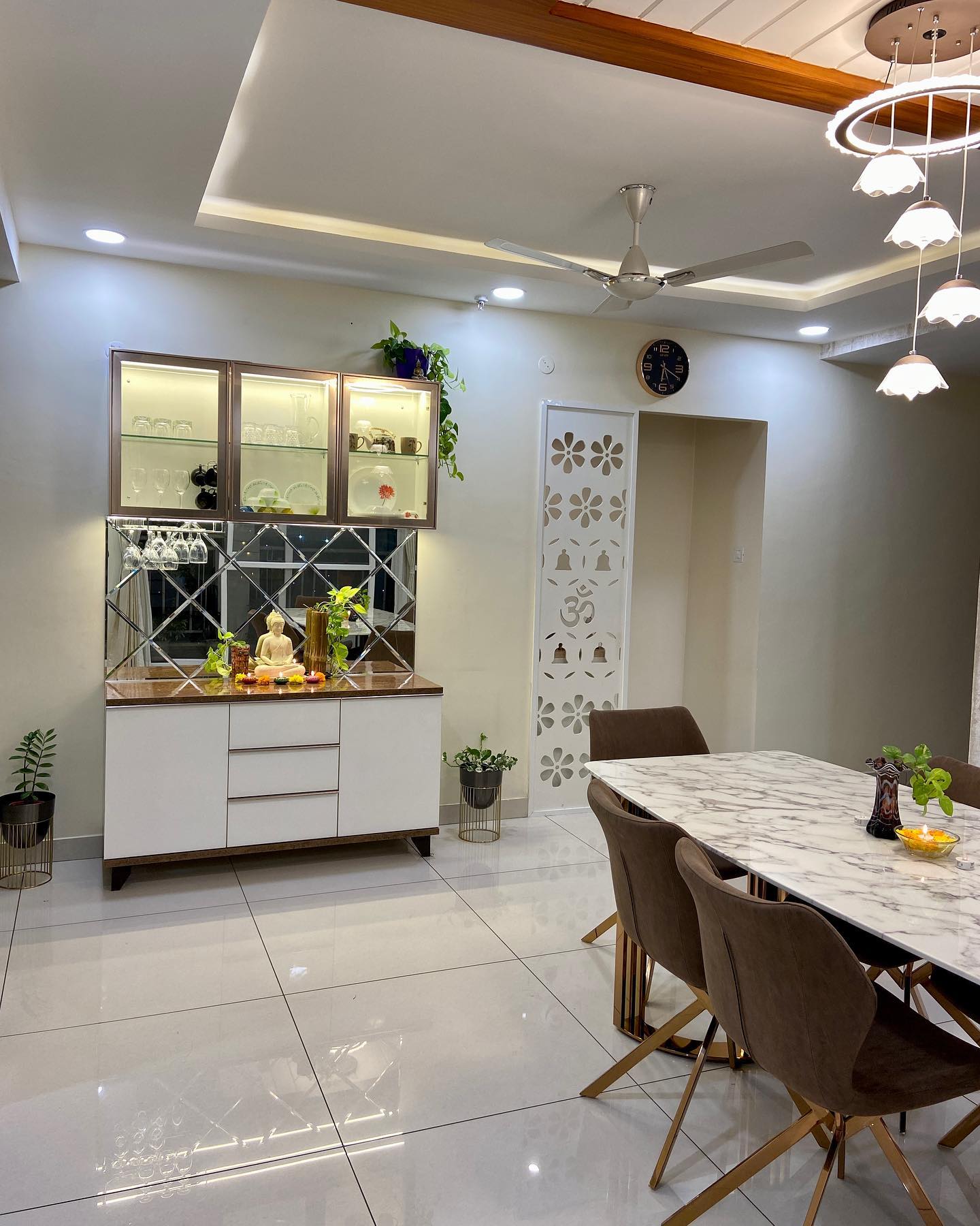 5 BHK + Servant Room Apartment For Sale in SAS Crown