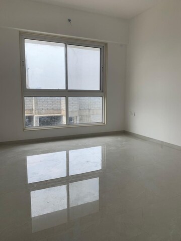 Room in 2 BHK Apartment at Shraddha Elite, Borivali West – for Rent