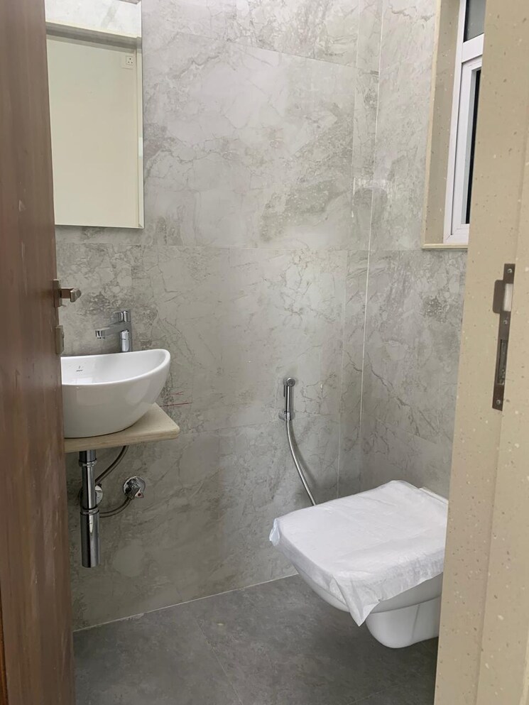 Bathroom, shraddha-elite 2 Bedroom 708 Sq.Ft. Apartment In Borivali West Mumbai 8804013