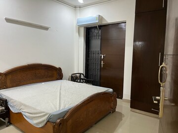 Bedroom in 3 BHK Builder Floor at Nirvana Courtyard, Sector 50 – for Rent