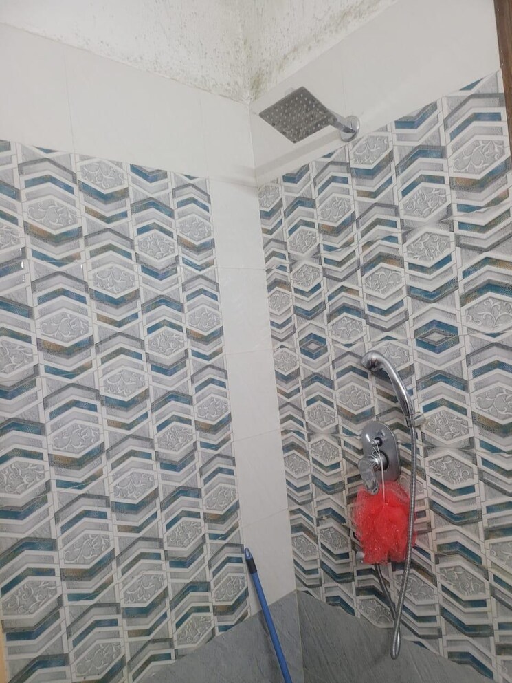 Bathroom, unitech-singleton-floors-south-city 3 Bedroom 2100 Sq.Ft. Builder Floor In Sector 50 Gurgaon 8804057