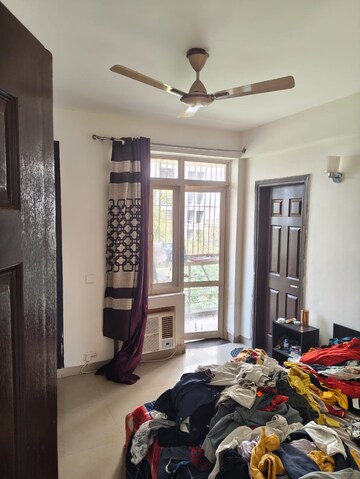 Bedroom in 3 BHK Builder Floor at Unitech Woodstock Floors, Sector 50 – for Rent
