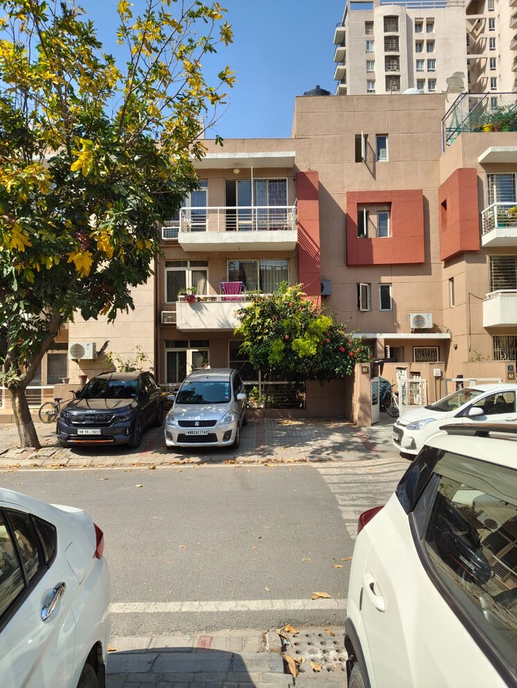 Exterior View, unitech-woodstock-floors 3 Bedroom 1550 Sq.Ft. Builder Floor In Sector 50 Gurgaon 8804101