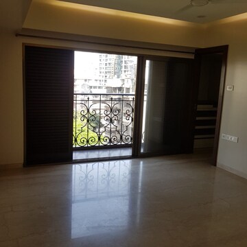 Room in 2 BHK Apartment at Hamara Apartment, Bandra West – for Rent