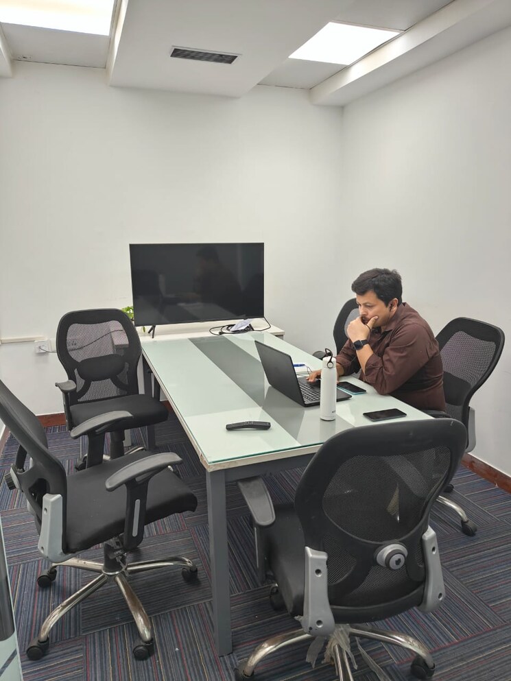 Team Area, sector 58 Commercial Office Space 1700 Sq.Ft. In Sector 58 Noida 8804111