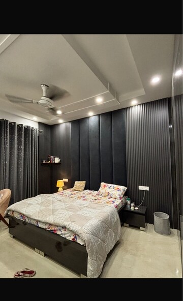 Bedroom in 5 BHK Independent House at Sector 79 – for Sale