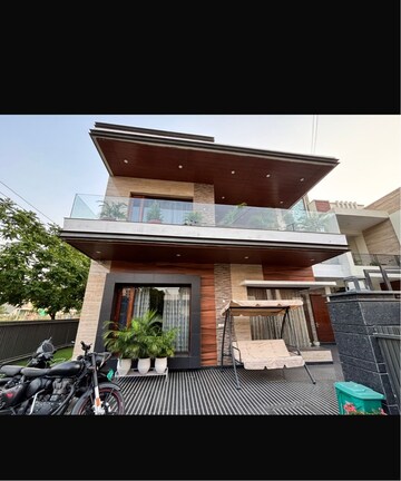 5 BHK Independent House For Sale in Sector 79