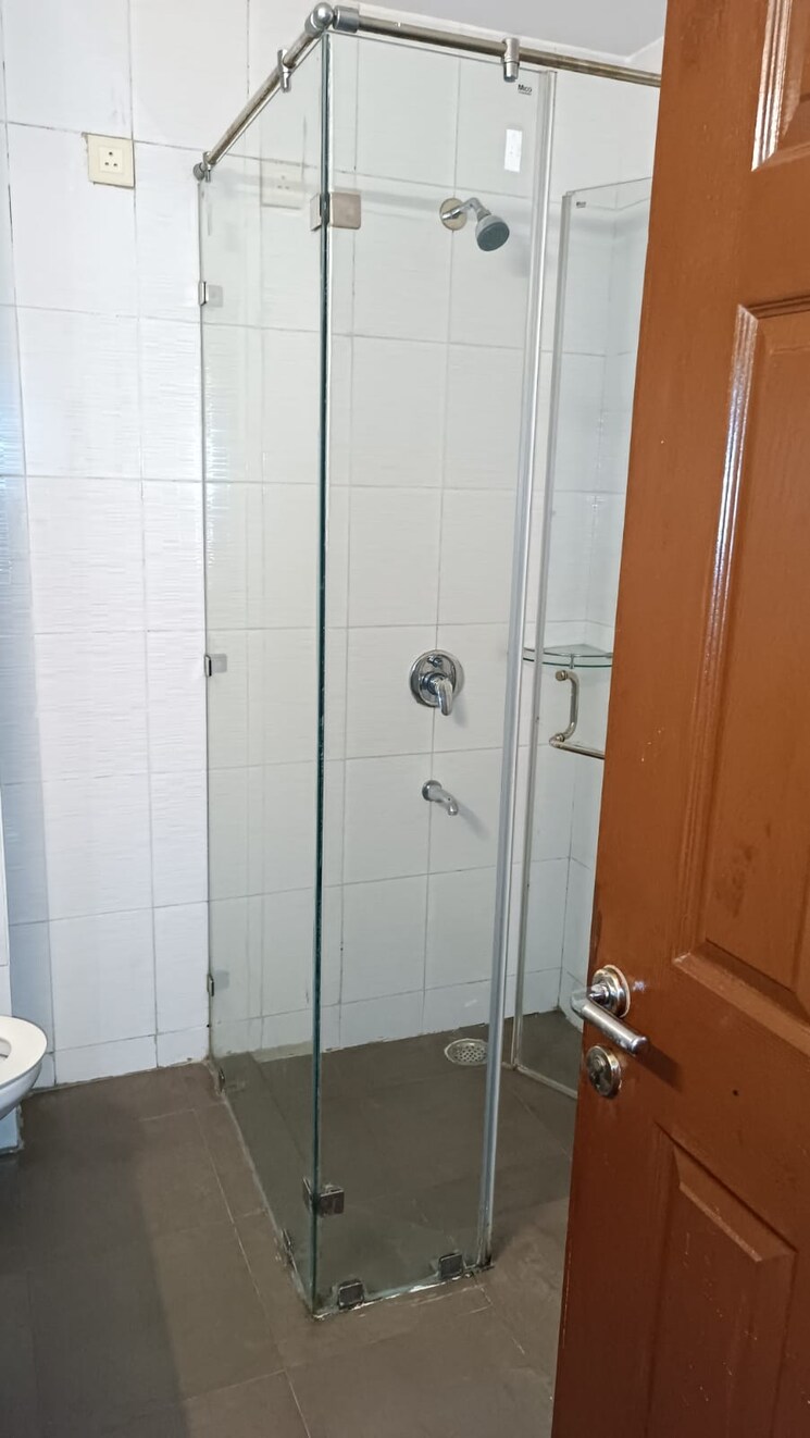 Bathroom, unitech-escape 3 Bedroom 2050 Sq.Ft. Apartment In Sector 50 Gurgaon 8804120