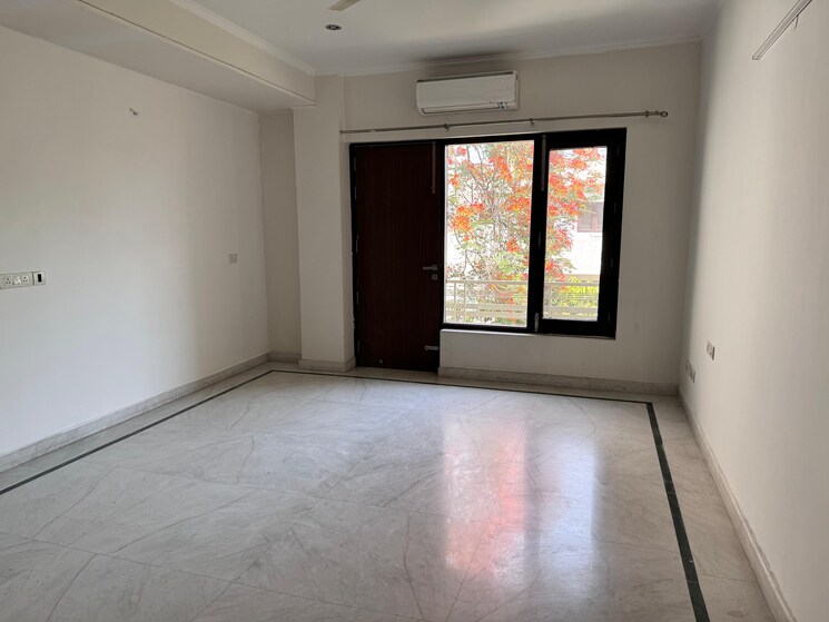 Room, unitech-nirvana-country-cedar-crest 3 Bedroom 2200 Sq.Ft. Builder Floor In Sector 50 Gurgaon 8804129