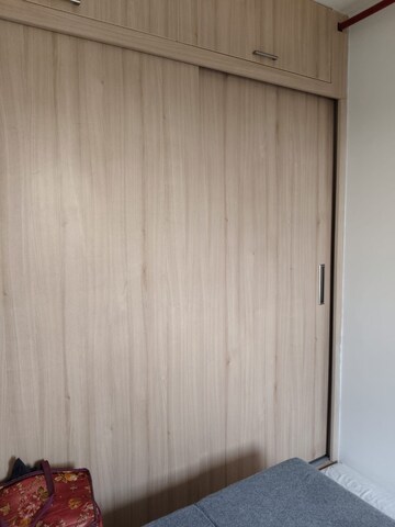 Room in 2 BHK Apartment at Hiranandani Queensgate, Bannerghatta – for Rent