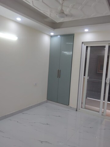 Room in 2 BHK Builder Floor at Malviya Nagar – for Rent