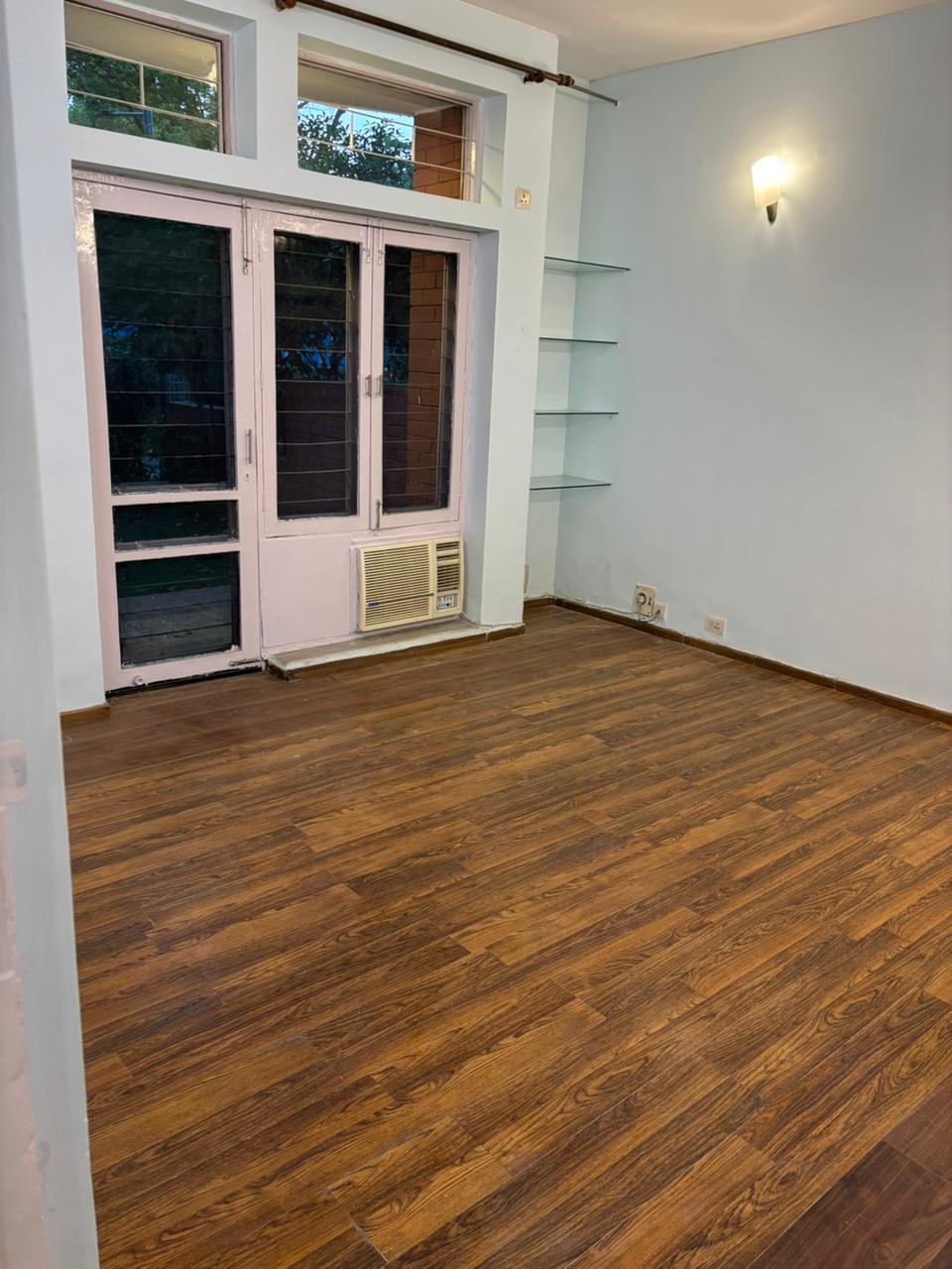 4 BHK + Servant Room 4500 Sq.Ft. Villa in Unitech Deerwood Chase