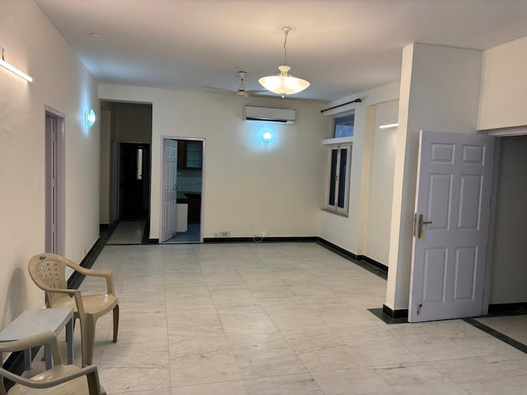 Room, unitech-deerwood-chase 4 Bedroom 4500 Sq.Ft. Villa In Nirvana Country Gurgaon 8804140