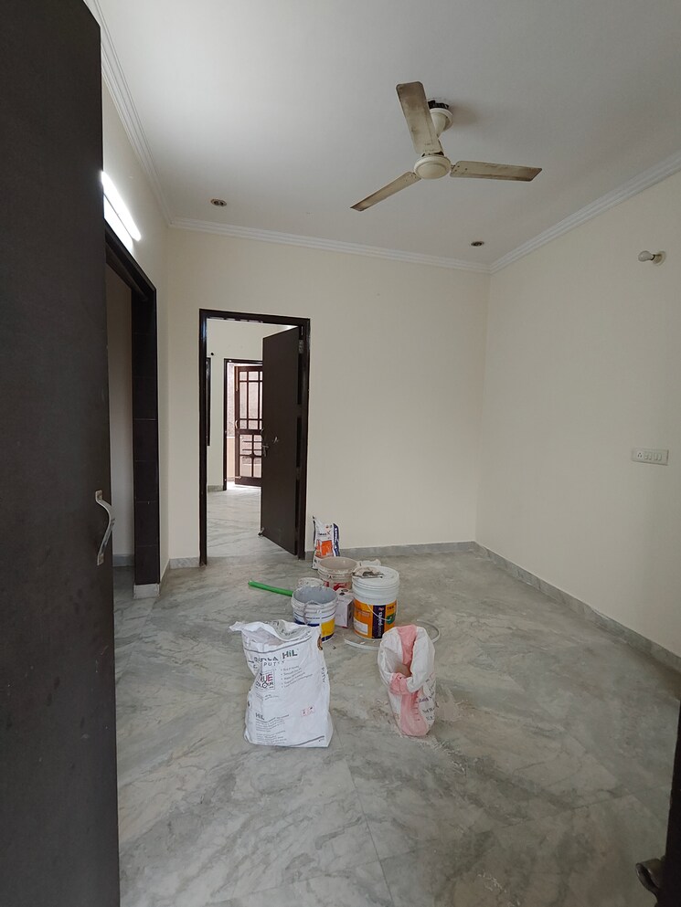 Room, rwa-residential-society 1 Bedroom 900 Sq.Ft. Apartment In Sector 40 Gurgaon 8804142