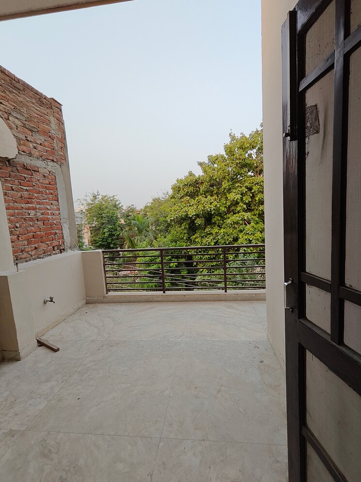 Balcony, rwa-residential-society 1 Bedroom 900 Sq.Ft. Apartment In Sector 40 Gurgaon 8804142