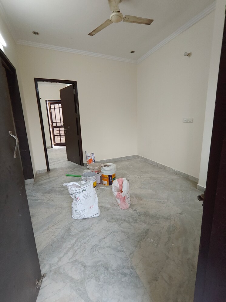 Room, rwa-residential-society 1 Bedroom 900 Sq.Ft. Apartment In Sector 40 Gurgaon 8804142