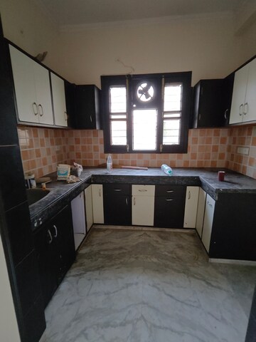Kitchen in 1 BHK Apartment at RWA Residential Society, Sector 40 – for Rent