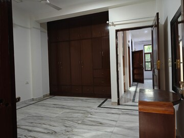 Room in 3.5 BHK Villa at Nirvana Country Birch Court, Sector 50 – for Rent