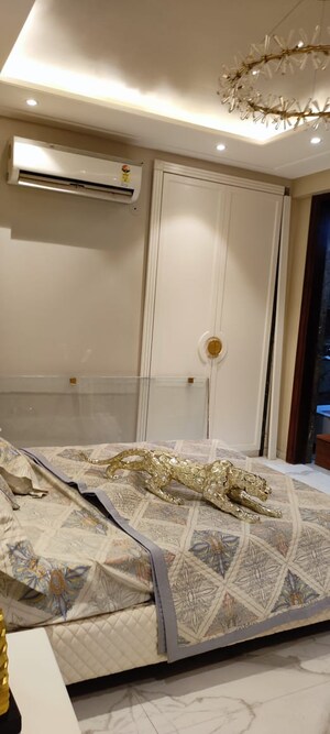 Bathroom in 5 BHK Apartment at RPS Auria, Sector 88 – for Sale