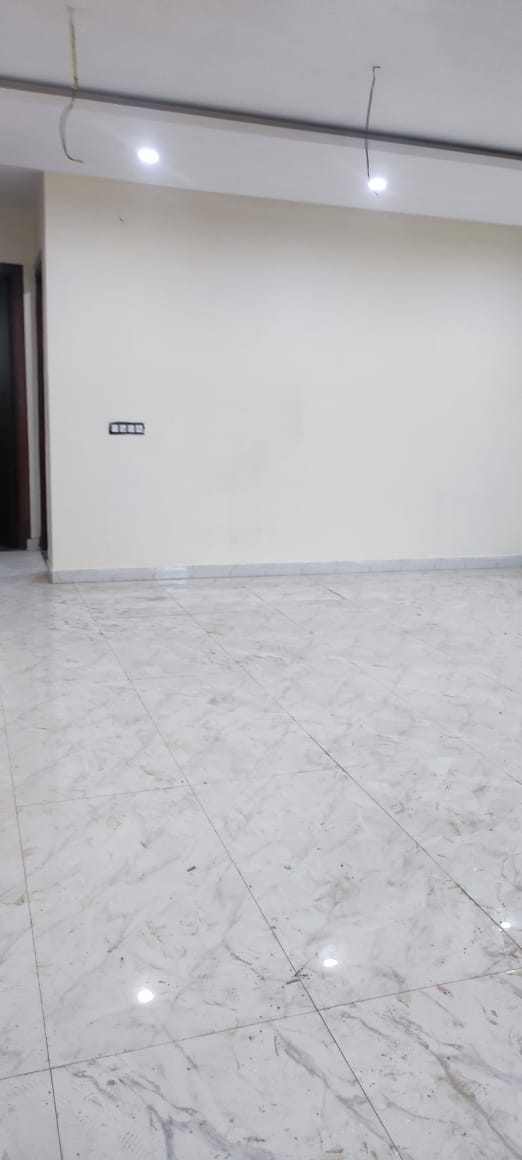 3 BHK + Pooja Room,Study Room,Extra Room 250 Sq.Yd. Builder Floor in BPTP Parkland