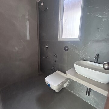 Bathroom in 1 BHK Apartment at Kandivali East – for Rent
