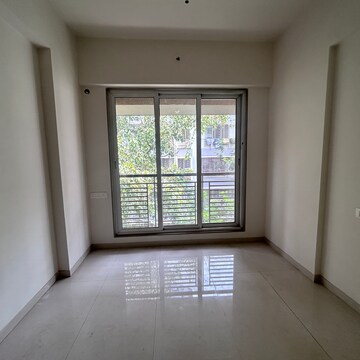 Bedroom in 1 BHK Apartment at Kandivali East – for Rent