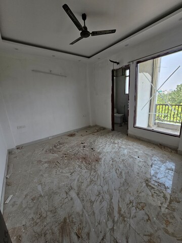 Balcony in 2 BHK Builder Floor at Sector 9 – for Rent