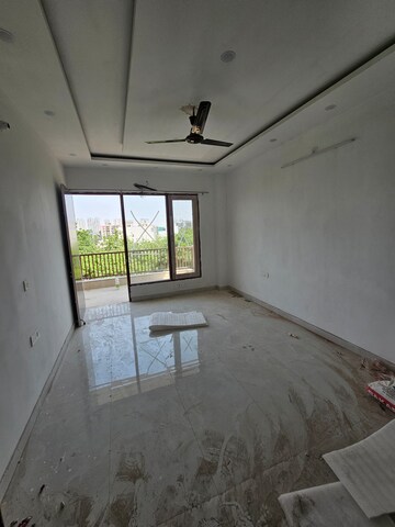 Building Lobby in 2 BHK Builder Floor at Sector 9 – for Rent