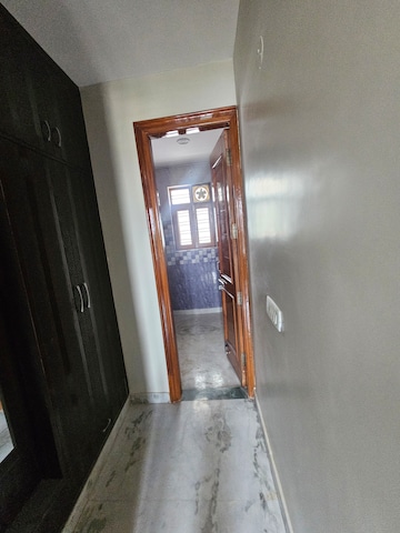 Furnished Amenities in 3 BHK Builder Floor at Sector 9 – for Rent