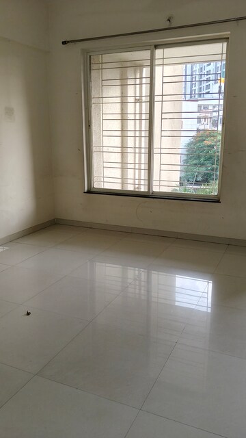 Room in 2 BHK Apartment at 33 Keshavkunj, Mundhwa – for Rent