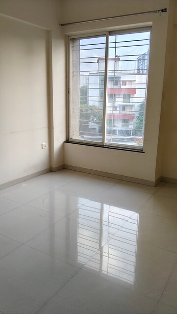 Room in 2 BHK Apartment at 33 Keshavkunj, Mundhwa – for Rent