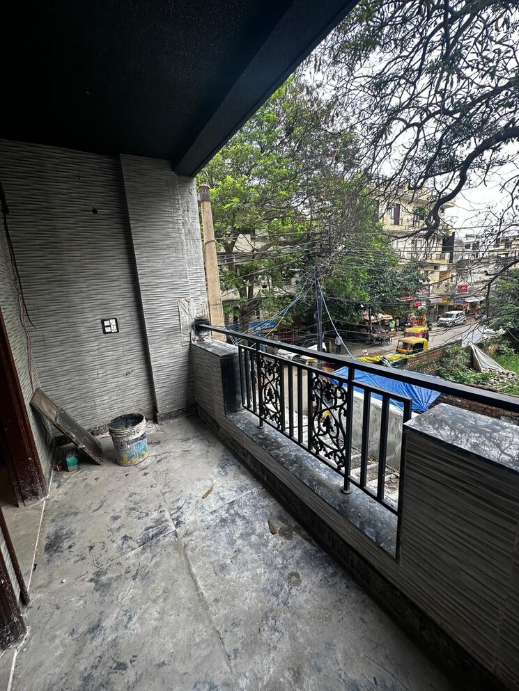 Balcony, inderpuri 4 Bedroom 2475 Sq.Ft. Apartment In Inderpuri Delhi 8804227
