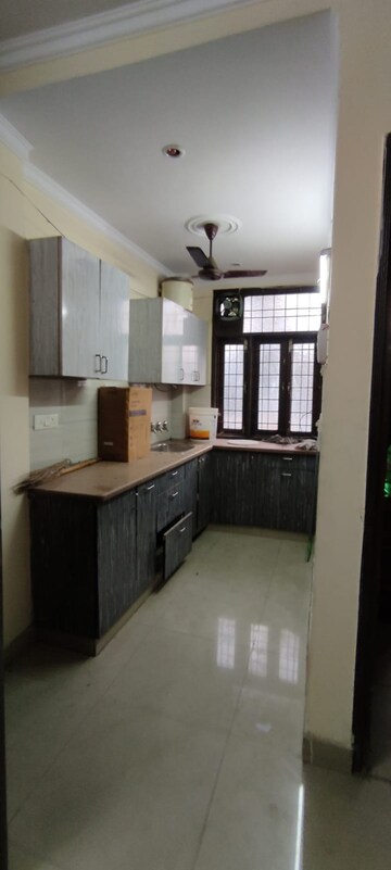 Kitchen in 1 RK Builder Floor at Patel Nagar – for Rent