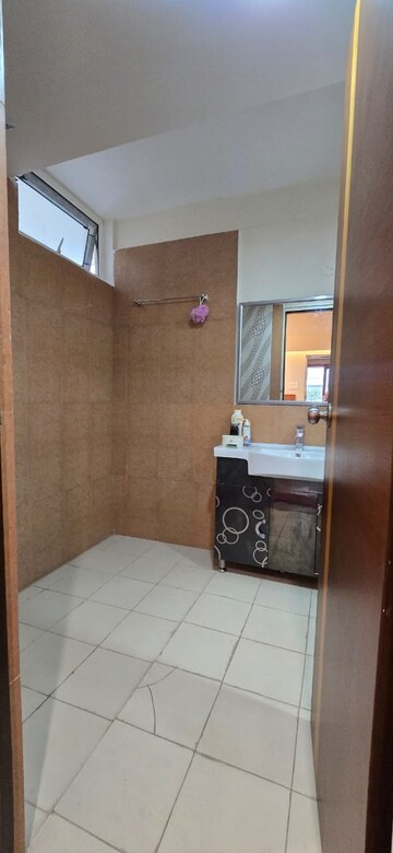 Furnished Amenities in 4 BHK Apartment at Jubilee Hills – for Rent