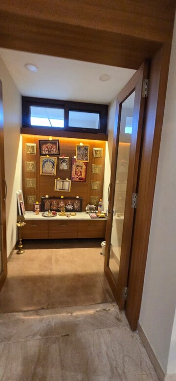 Furnished Amenities in 4 BHK Apartment at Jubilee Hills – for Rent